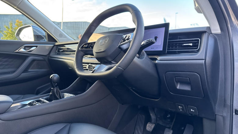 MG HS 1.5 T-GDI Trophy 5dr Petrol Hatchback